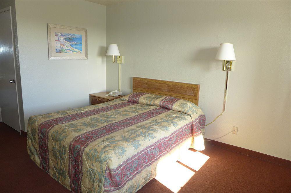 Good Nite Inn Sylmar ลอสแอนเจลิส ภายนอก รูปภาพ